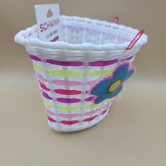 Schwinn Girls Bicycle Basket Light Up Flowers Motion Activated Kids Bike New - Picture 5 of 10